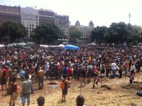 Cataluña.- 500 sanitarios 'indignados' marchan hacia plaza Catalunya desde Colón