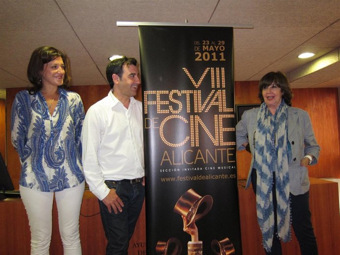 La Edil De Turismo, El Director Del Festival De Cine Y Concha Velasco
