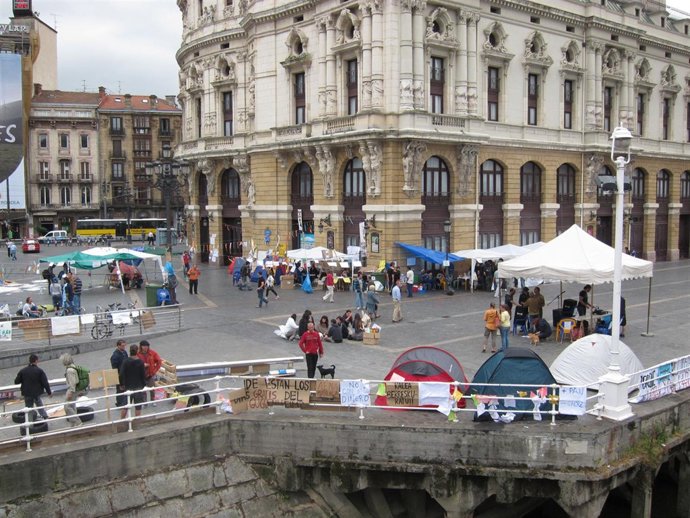 Zona De La Acampada De Plaza Arriaga