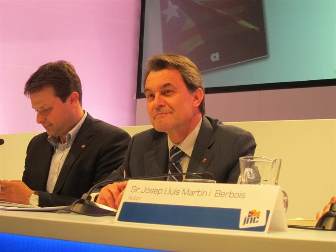 El Presidente De La Generalitat, Artur Mas, En Un Acto De La JNC
