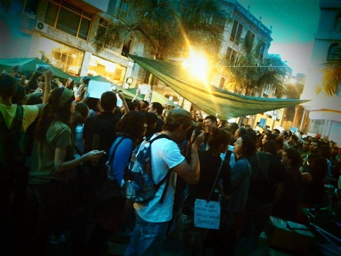Movimiento 15M Indignados En Santa Cruz De Tenerife     