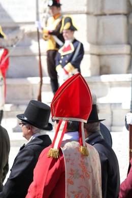 Voluntarios En Actos Del 19 De Marzo En Cádiz