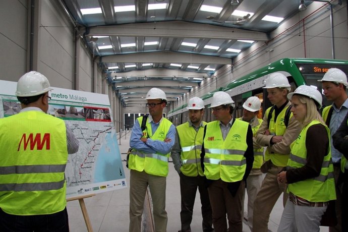 Consultores Especializados En Transportes De Holanda Visitan El Metro