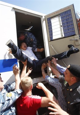 Detención De Manifestantes En El Orgullo Gay De Moscú