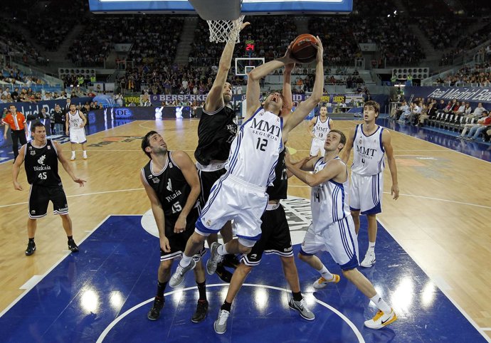 Real Madrid Y Bizkaia Bilbao Basket
