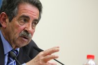 Revilla cree que Rubalcaba puede hacer que la "derrota" no sea "por goleada"