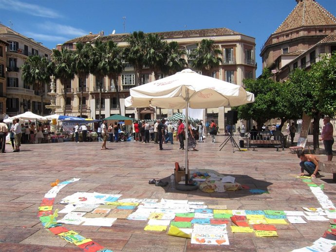'Indignados' En La Plaza De La Constitución