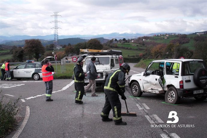 Accidente de tráfico en Tineo