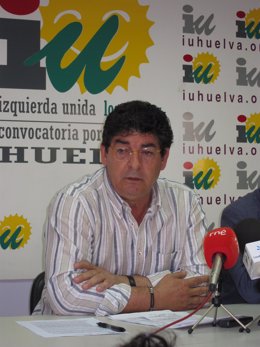 El Coordinador General De IULV-CA, Diego Valderas, En Una Rueda De Prensa.