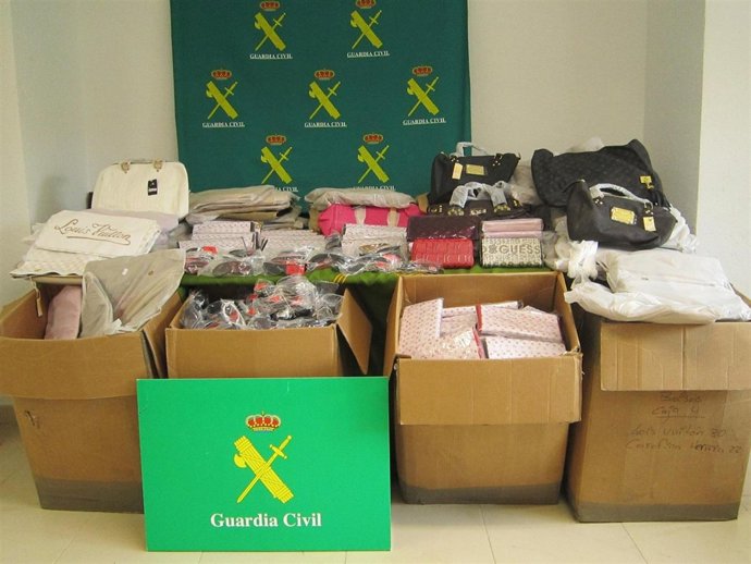 Complementos De Ropa Intervenidos