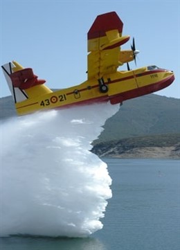 Avión Bombardier Apagafuegos 