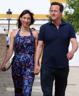 El Primer Ministro Británico David Cameron Y Su Mujer Samantha Por Ibiza