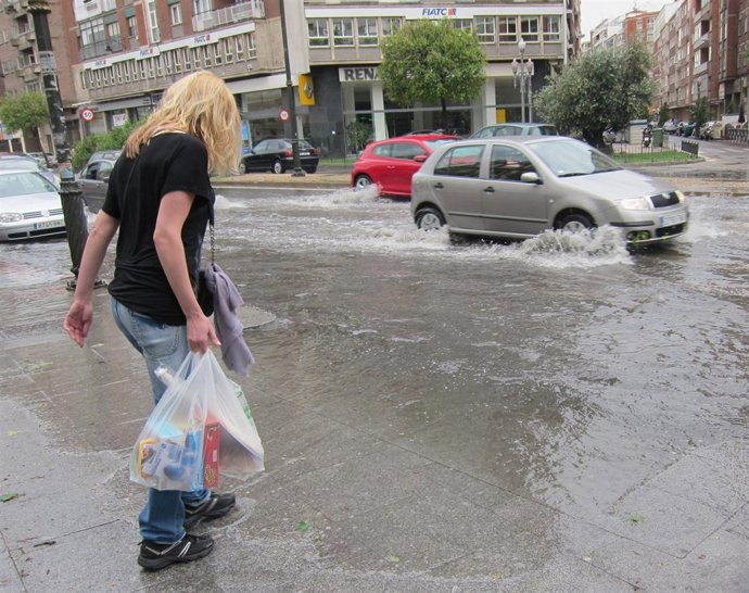 Balsa De Agua En El Cruce De Las Calles García Morato Y Paseo De Zorrilla