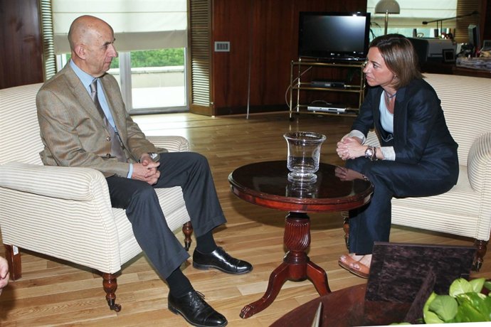 Chacón Y Gallois, En El Ministerio De Defensa