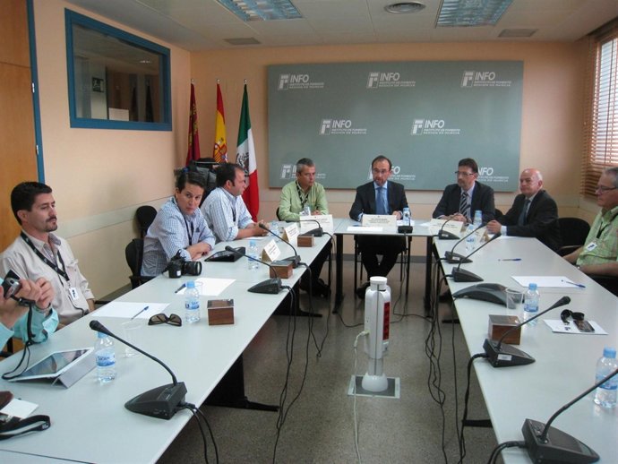 Imagen De La Reunión De Marín Con La Delegación Mejicana