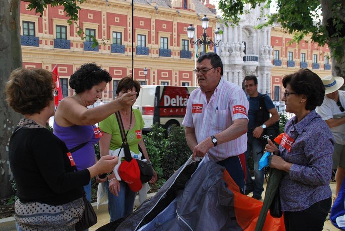 Concentración De Prejubilados CCOO En San Telmo.