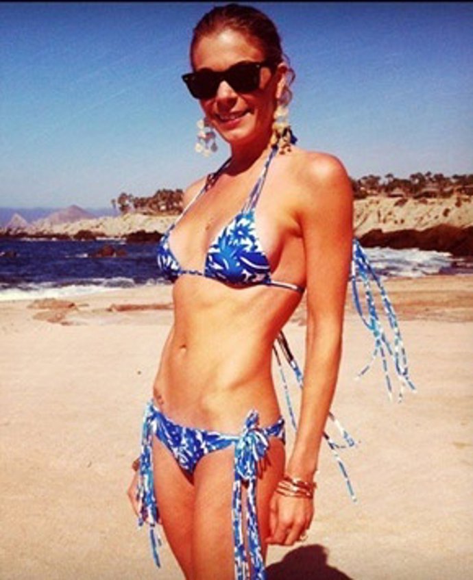 Leann Rymes Posando En La Playa