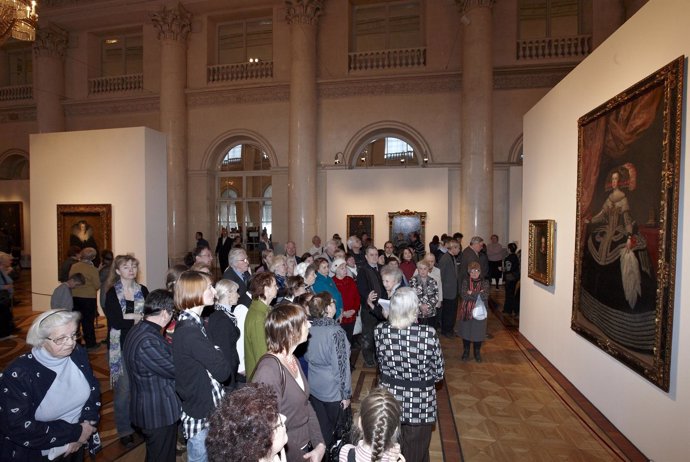 Visitantes En La Exposición 'El Prado En El Hermitage'