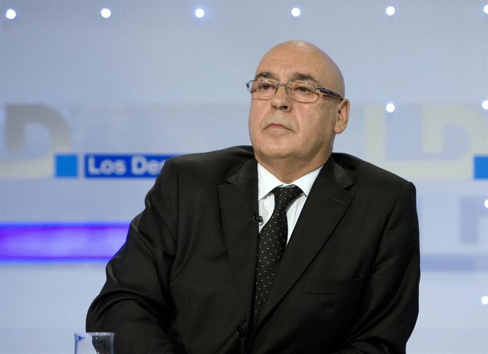 Primer Plano Del Presidente Del Senado, Javier Rojo