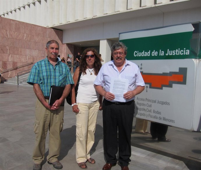 El Ex Parlamentario De IU, Antonio Romero