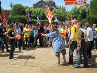 La Plataforma para una Fiscalidad Justa protesta ante el Parlament por la supresión de Sucesiones