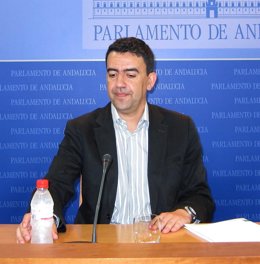 Mario Jiménez, Este Miércoles En Rueda De Prensa