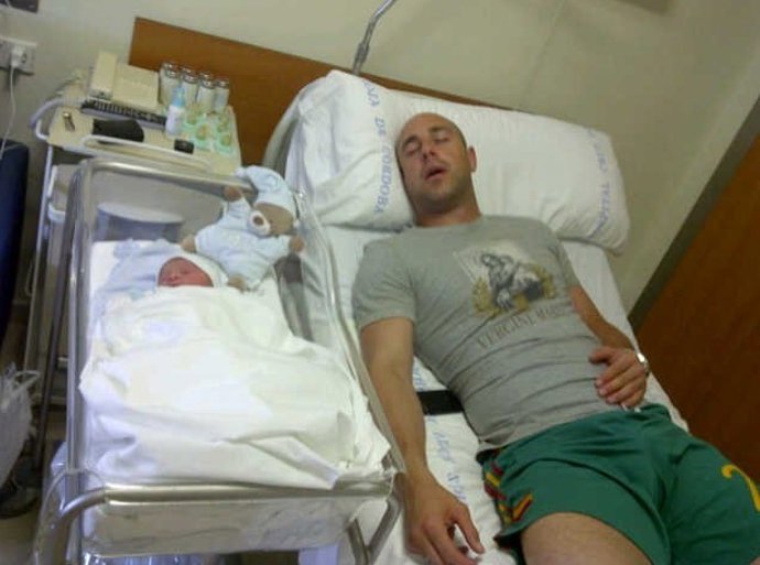 Pepe Reina Y Su Hijo Luca En El Hospital