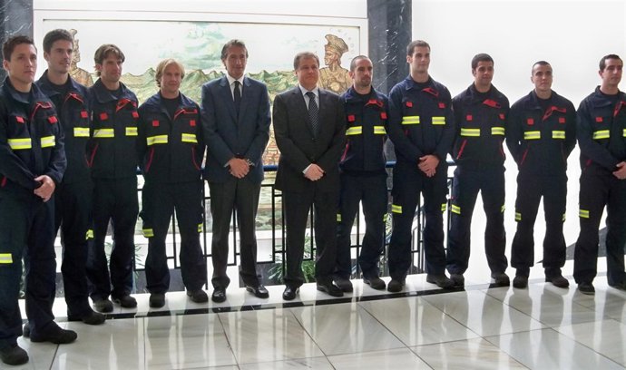Toma De Posesión De Los Los Nuevos Bomberos