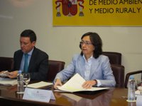 Rosa Aguilar se reúne este jueves con las CC.AA. para abordar la 'crisis del pepino'