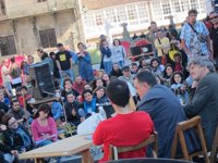 Manuel Rivas destaca que las plazas "con gente" recuperan "su sentido fundacional" porque vacías "no cuentan nada"