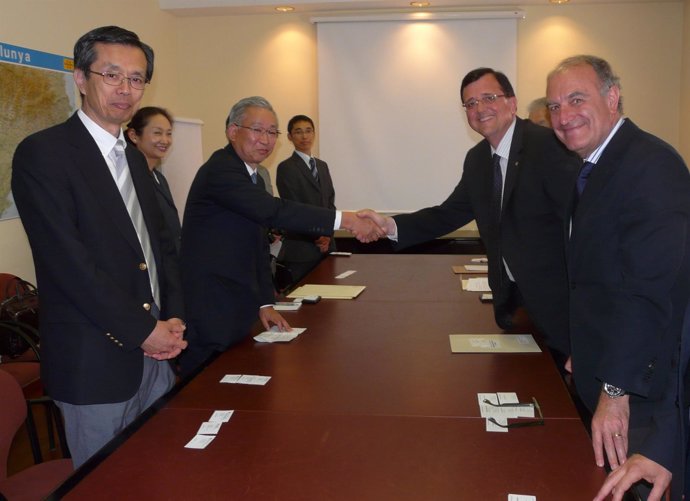 El Conseller Mena Se Reúne Con La Empresa Japonesa Nisshin Oillio