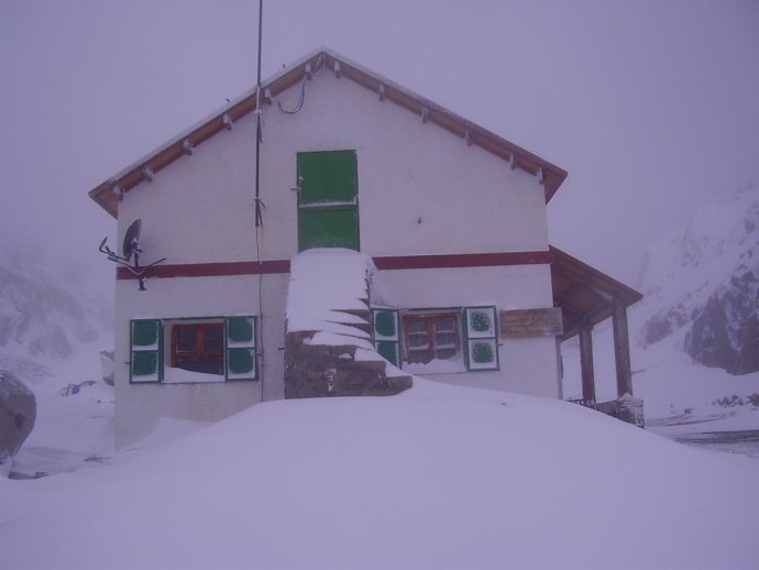 Refugio De Montaña Nevado En Certascan       