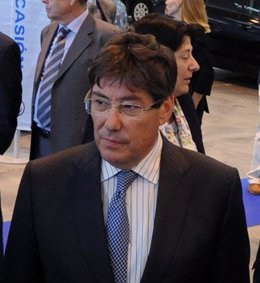 Arturo Aliaga, Consejero De Industria De Aragón