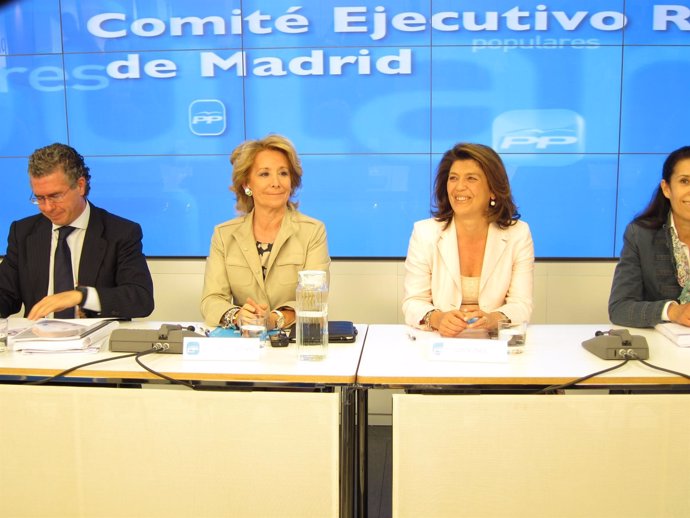 Esperanza Aguirre En El Comité De Dirección Del PP De Madrid