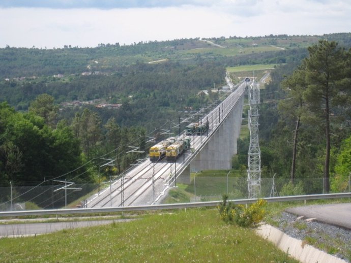 AVE GALICIA Pruebas Con Trenes Viaductos AVE