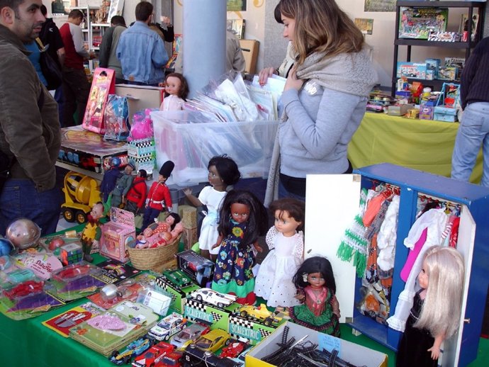 MILES DE JUGUETES ANTIGUOS EN EL CENTRO DOTACIONAL INTEGRADO ARGANZUELA