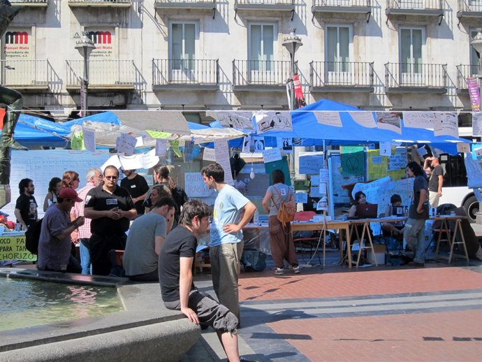 Acampados En Fuente Dorada Durante La Tarde Del Sábado