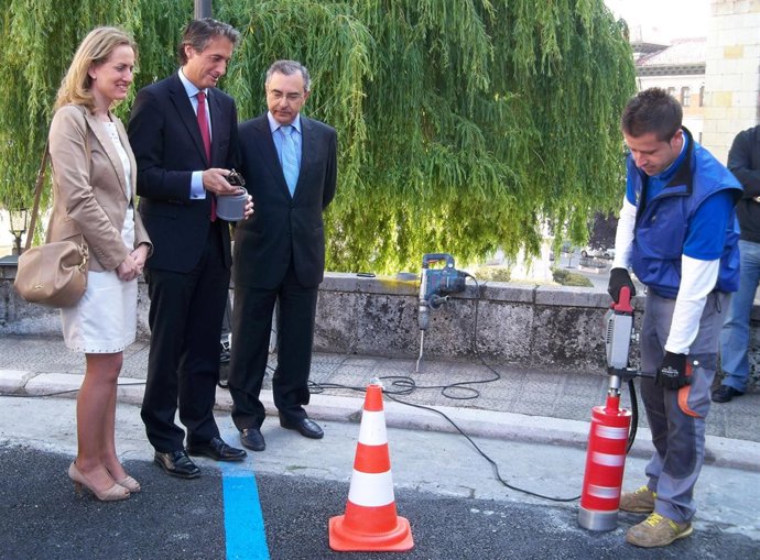Instlación Del Primer Sensor Para Medir Las Plazas Libres De Aparcamiento