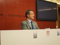 Conde Roa acusa a PSOE y BNG de "entorpecer" el acceso del PP a la Alcaldía de Santiago para dejar adjudicados contratos