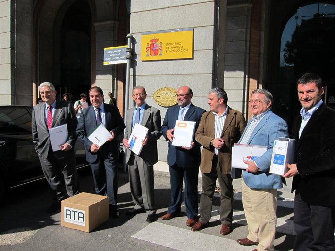 Representantes de ATA, UPTA y OPA