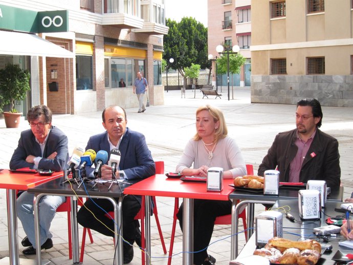 Pedro López Con Su Equipo Hace Balance De La Campaña
