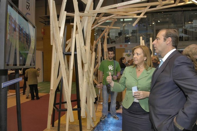 Pilar Martínez Y Juan José Echevarría