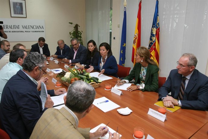 La Consellera De Agricultura Se Reúne Con Representantes Del Sector