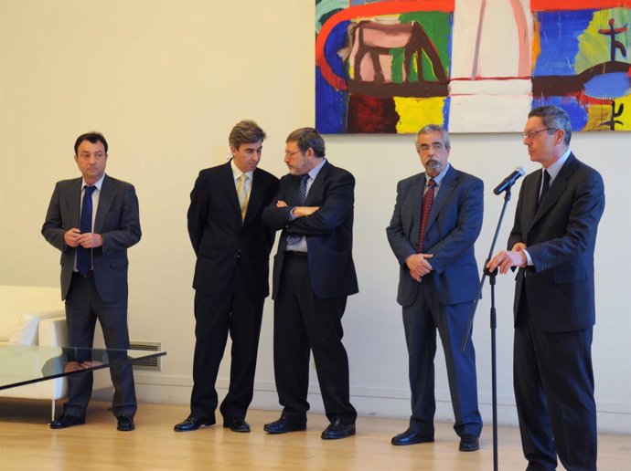 Los Portavoces De PP, Upyd, PSOE E IU Junto Al Alcalde