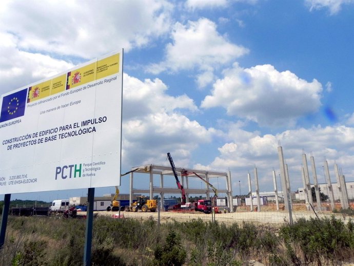 1 Foto JUNTA Obras Primer Edificio PCTH