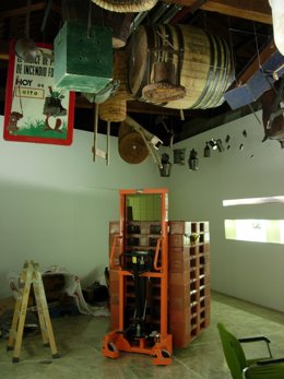 Instalación De Objetos En El Museu D'etonologia
