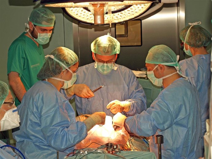 Intervención Para Extirpar Un Tumor     