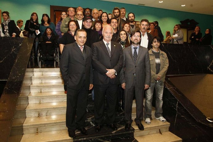 15.02.2011 SANTA CRUZ CABILDOENTREGA DE CARNET DE ARTESANOS DE TENERIFE FOTO: MI