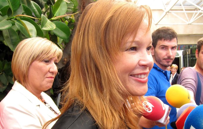 La Ministra De Sanidad, Leire Pajín