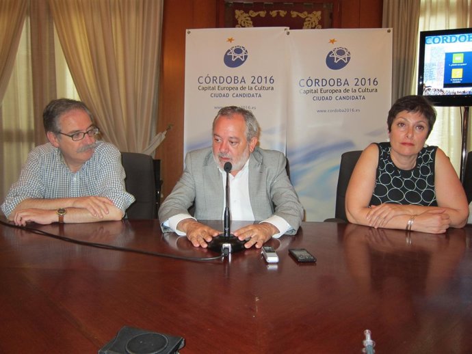 Alcalde De Córdoba, La Gerente De La Fundación Ciudad Cultural, Carlota Álvarez